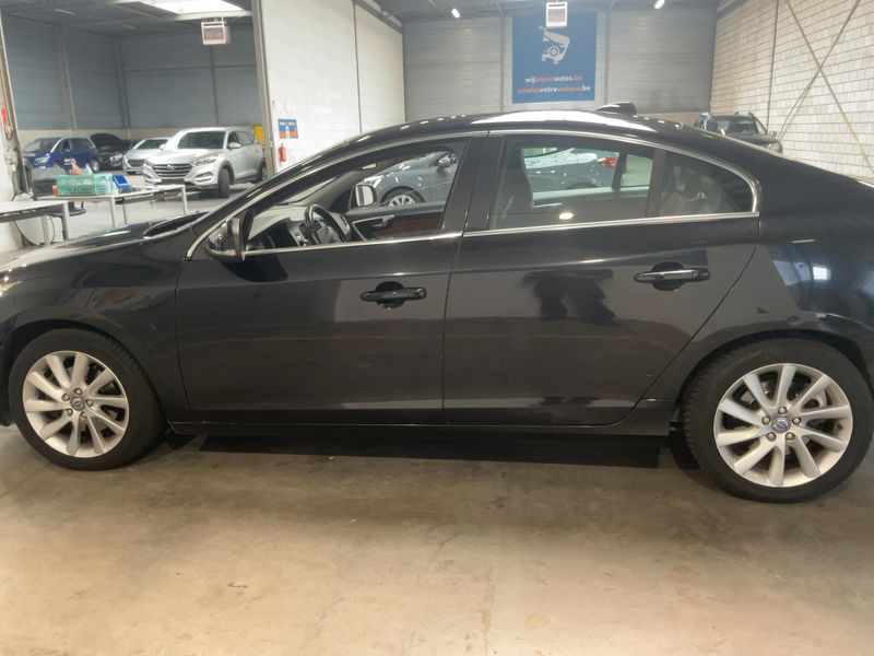 Volvo S60 2.0 D4 Momentum 2011 – снимка 4