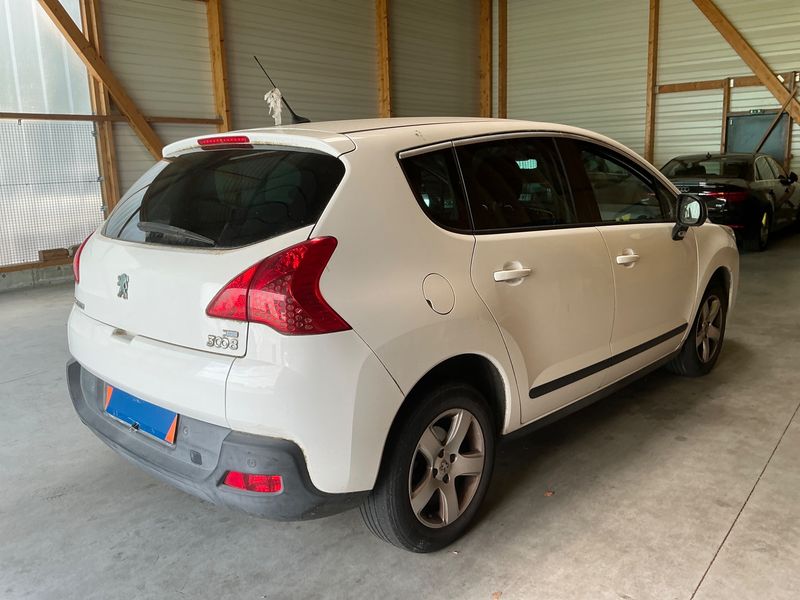 Peugeot 3008 1.6 e-HDi Business Pack 2012 – снимка 2