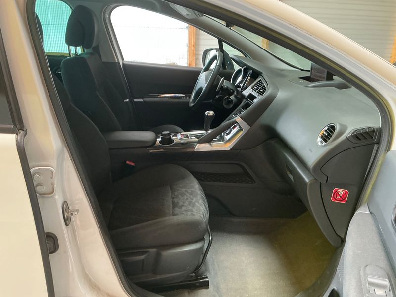 Peugeot 3008 1.6 e-HDi Business Pack 2012 – снимка 3