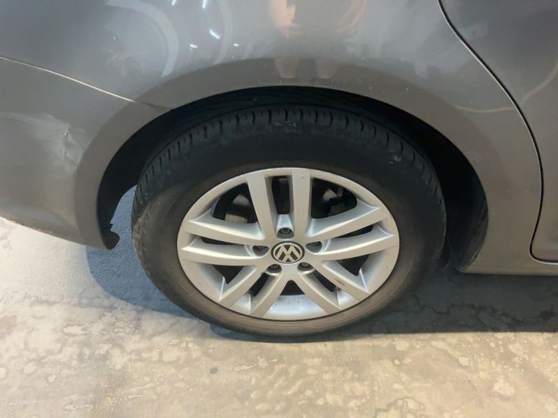 Volkswagen Touran 1.6 TDI Comfortline 2011 – снимка на щета 9
