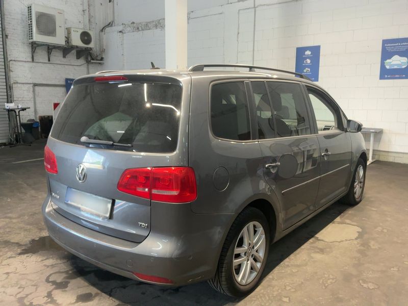 Volkswagen Touran 1.6 TDI Comfortline 2011 – снимка на щета 8