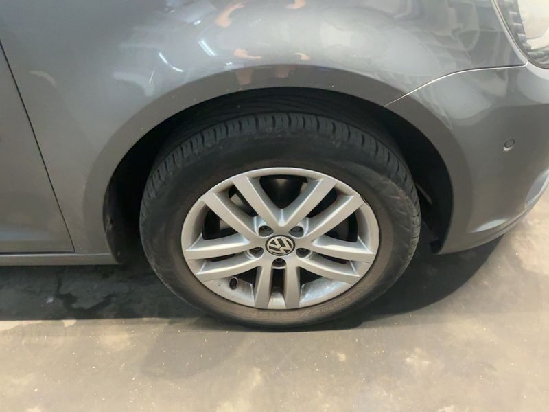 Volkswagen Touran 1.6 TDI Comfortline 2011 – снимка на щета 11