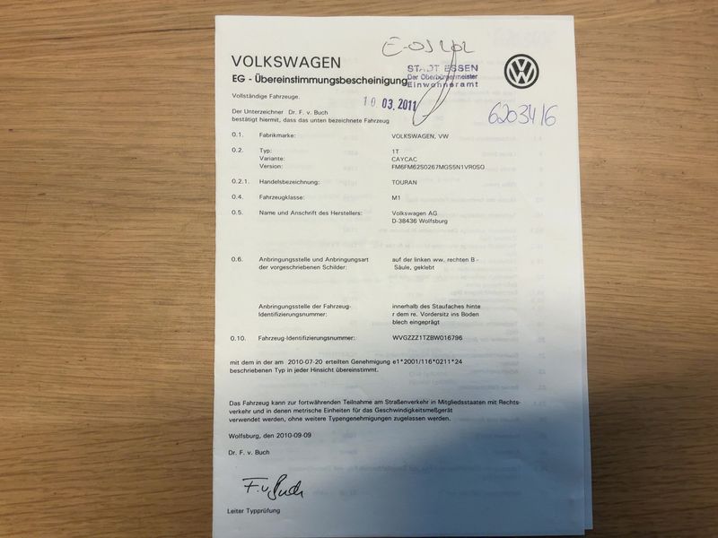Volkswagen Touran 1.6 TDI Comfortline 2011 – снимка 22
