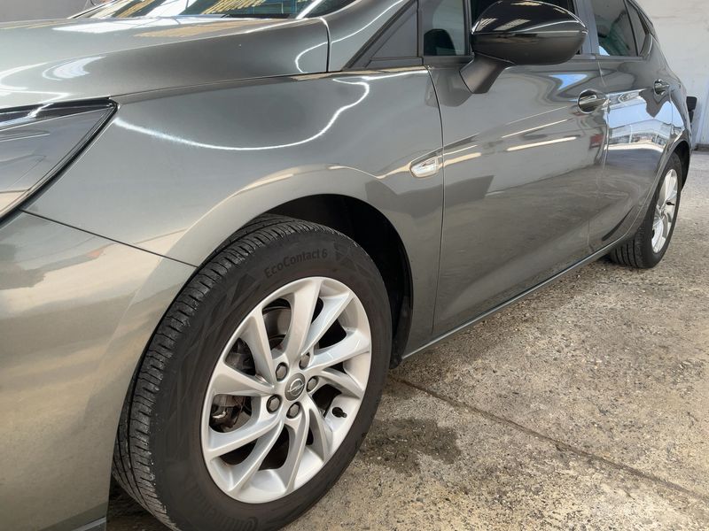 Opel Astra 1.2 Turbo Edition Start/Stop 2021 – снимка 2