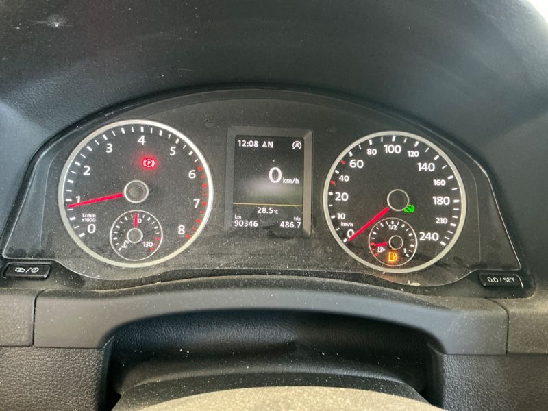 Volkswagen Tiguan 1.4 TSI Sport & Style BlueMotion Tech 2015 – снимка 18