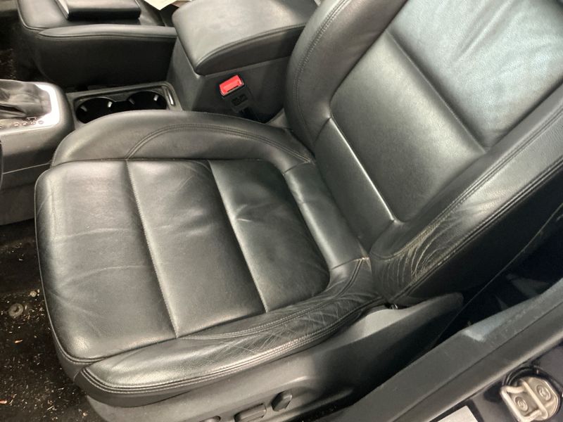 Volkswagen Tiguan 1.4 TSI Sport & Style BlueMotion Tech 2015 – снимка 28