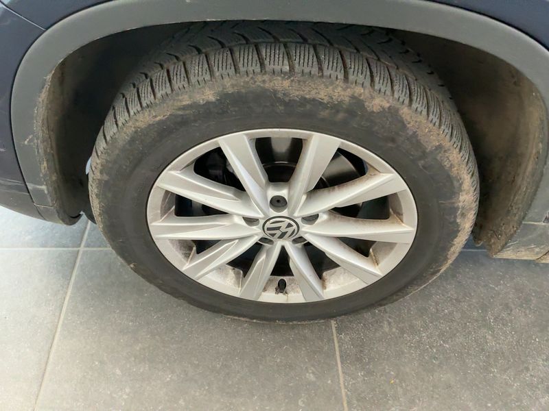 Volkswagen Tiguan 1.4 TSI Sport & Style BlueMotion Tech 2015 – снимка 3