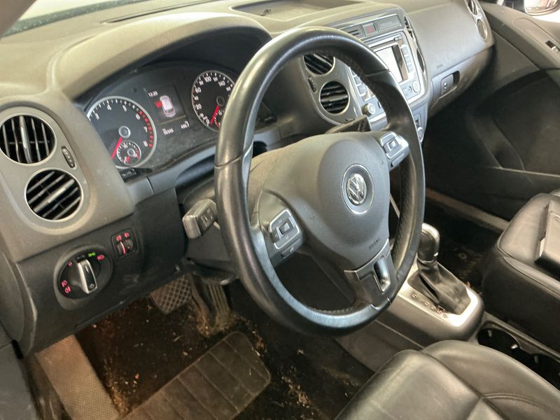 Volkswagen Tiguan 1.4 TSI Sport & Style BlueMotion Tech 2015 – снимка 29