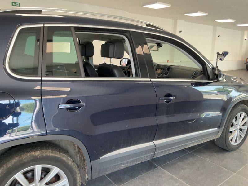 Volkswagen Tiguan 1.4 TSI Sport & Style BlueMotion Tech 2015 – снимка 10