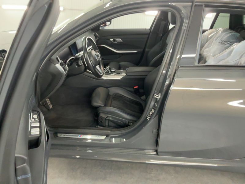 BMW 3er 330i xDrive M Sport 2021 – снимка 17