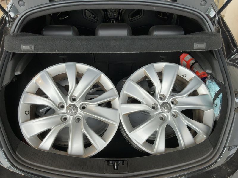 Opel Astra GTC 2.0 Turbo OPC 2015 – снимка 15