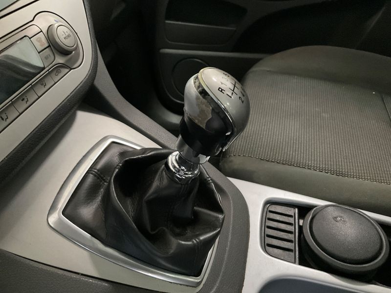 Ford Kuga 2.0 TDCi Trend 2010 – снимка 26