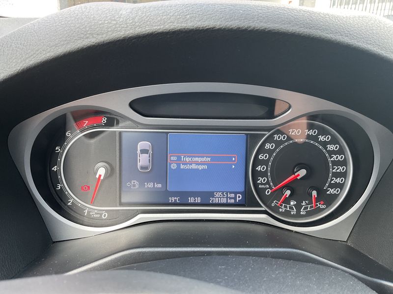 Ford Mondeo 2.0 EcoBoost Titanium 2010 – снимка 4