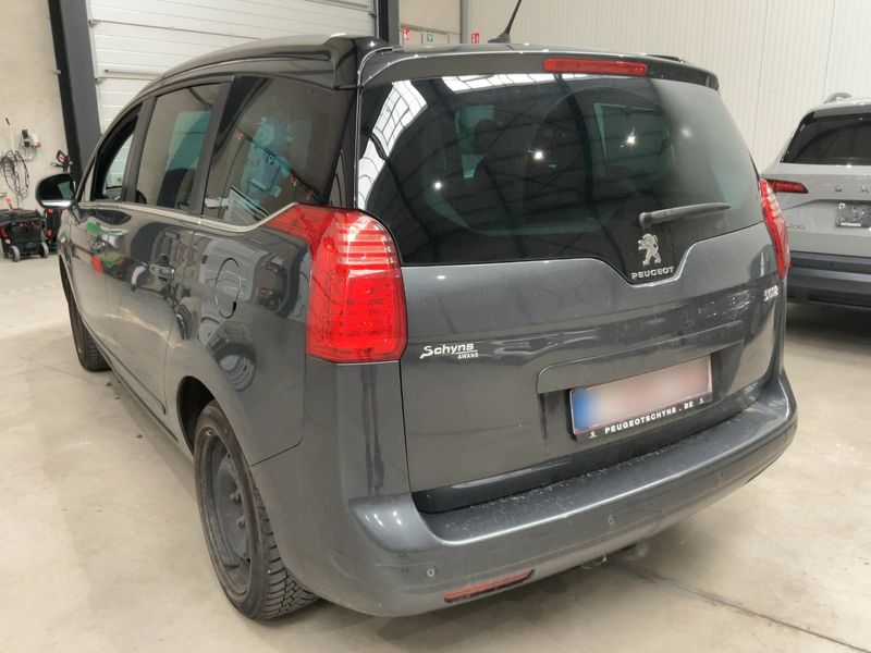 Peugeot 5008 1.6 HDi Style 2015 – снимка 6