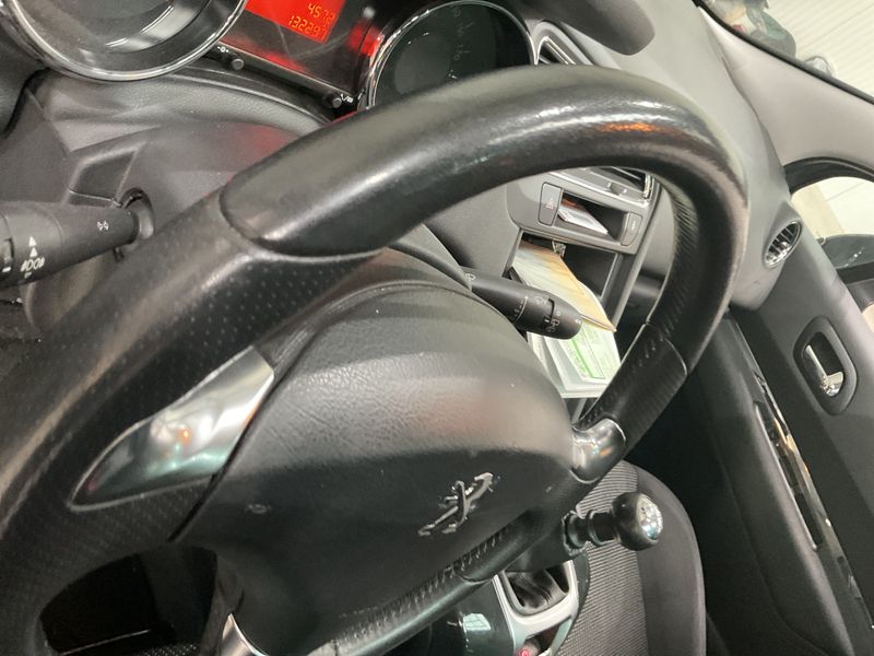 Peugeot 5008 1.6 HDi Style 2015 – снимка 28