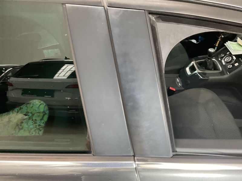 Peugeot 5008 1.6 HDi Style 2015 – снимка 23