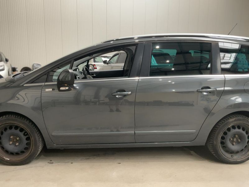 Peugeot 5008 1.6 HDi Style 2015 – снимка 4