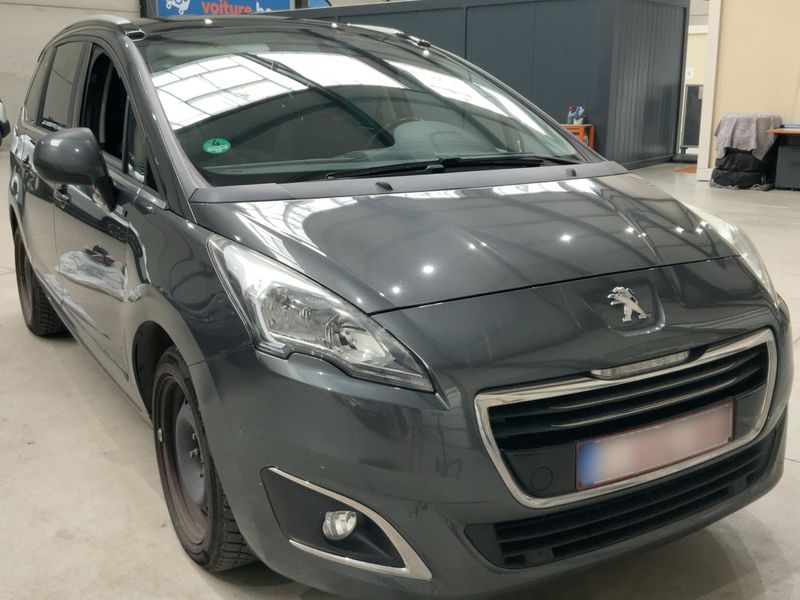 Peugeot 5008 1.6 HDi Style 2015 – снимка 12