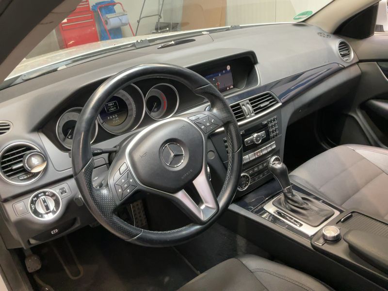 Mercedes-Benz C-Klasse C 220 CDI BlueEfficiency 2012 – снимка 12