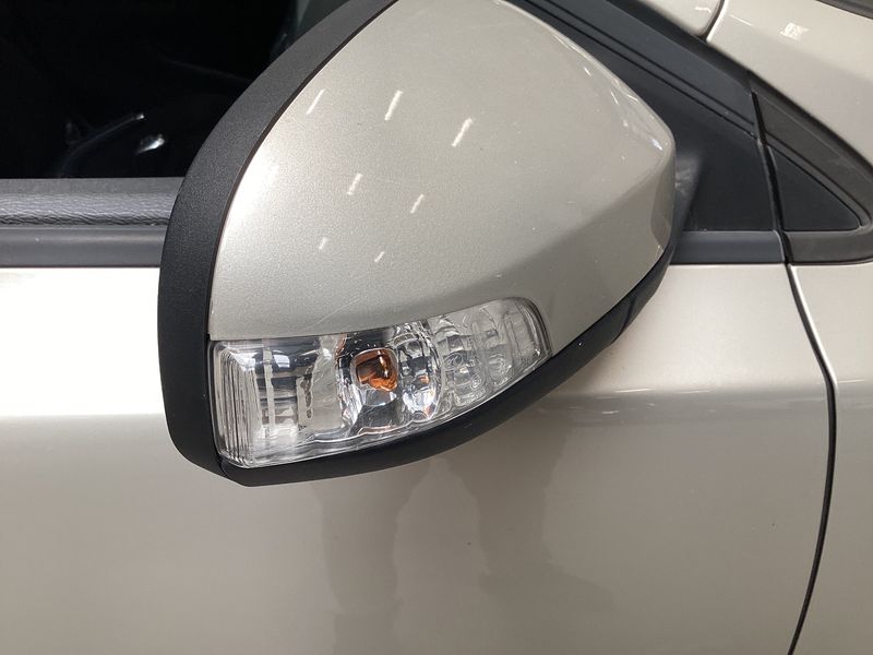 Volvo V40 2.0 D2 Kinetic 2017 – снимка 24