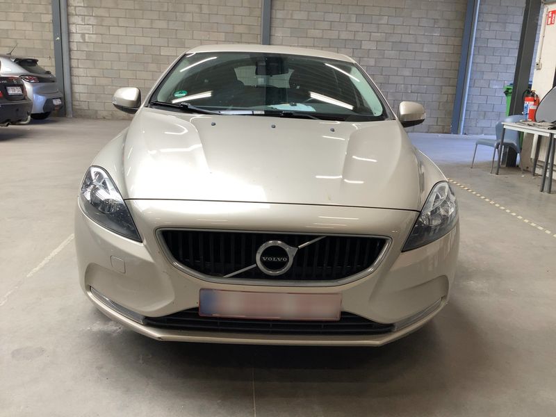 Volvo V40 2.0 D2 Kinetic 2017 – снимка 14