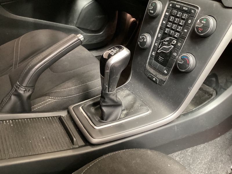 Volvo V40 2.0 D2 Kinetic 2017 – снимка 27