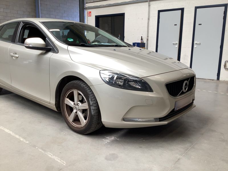 Volvo V40 2.0 D2 Kinetic 2017 – снимка 12