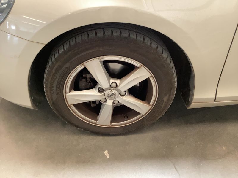 Volvo V40 2.0 D2 Kinetic 2017 – снимка 3