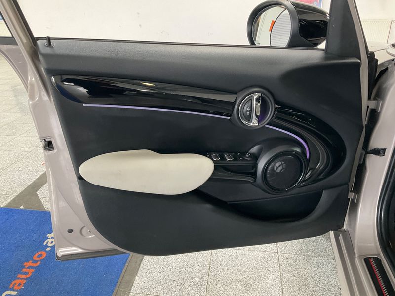 MINI Cooper S John Cooper Works Trim 2023 – снимка 23