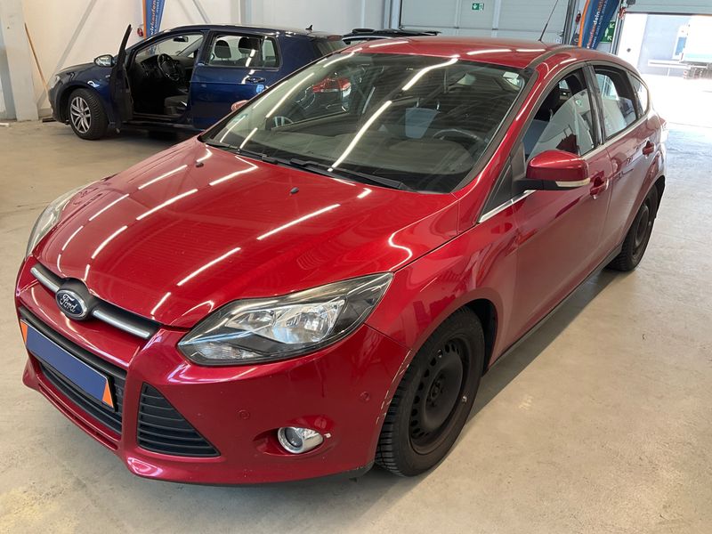 Ford Focus 1.0 EcoBoost Champions Edition 2012 – снимка 1