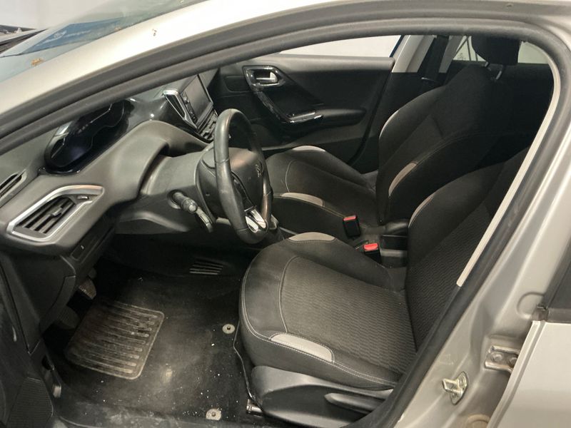 Peugeot 208 1.2 PureTech Style 2014 – снимка 3
