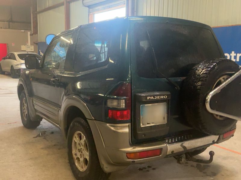 Mitsubishi Pajero 3.2 DI-D Elegance 2000 – снимка 6