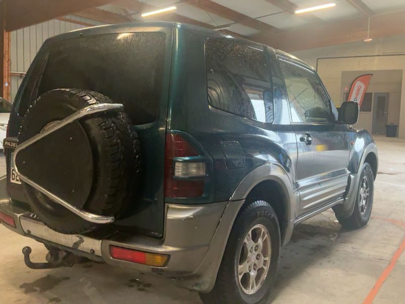 Mitsubishi Pajero 3.2 DI-D Elegance 2000 – снимка 8