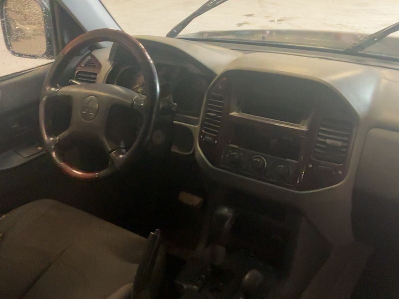 Mitsubishi Pajero 3.2 DI-D Elegance 2000 – снимка 17