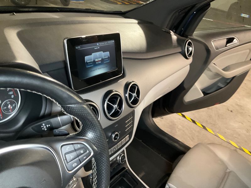 Mercedes-Benz B-Klasse B 180 AMG Sport 2016 – снимка 34