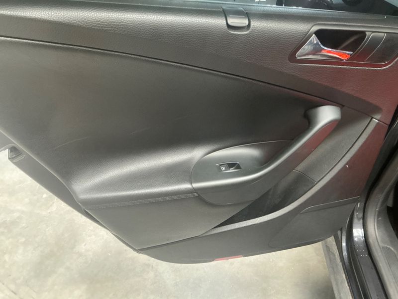 Volkswagen Passat 2.0 TDI Highline 2007 – снимка 33