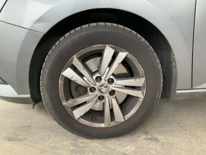 Skoda Fabia 1.0 TSI Ambition SC 2022 – снимка 3
