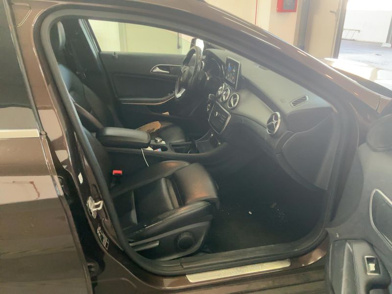 Mercedes-Benz GLA-Klasse GLA 180 d Business 2016 – снимка 16