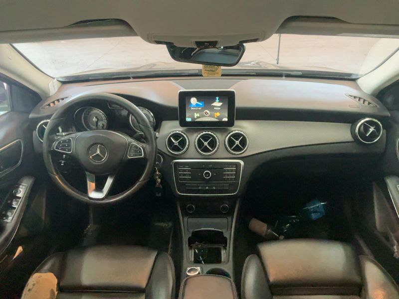Mercedes-Benz GLA-Klasse GLA 180 d Business 2016 – снимка 17