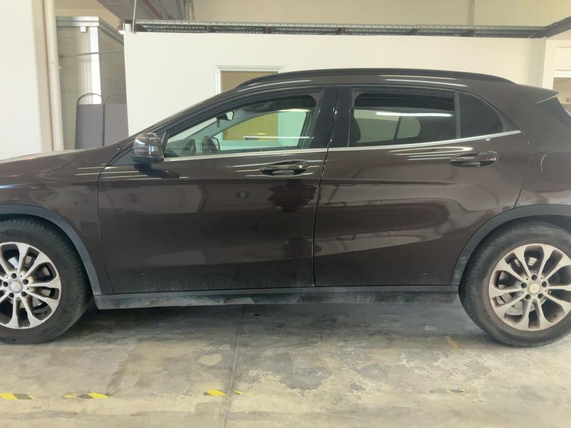 Mercedes-Benz GLA-Klasse GLA 180 d Business 2016 – снимка 4