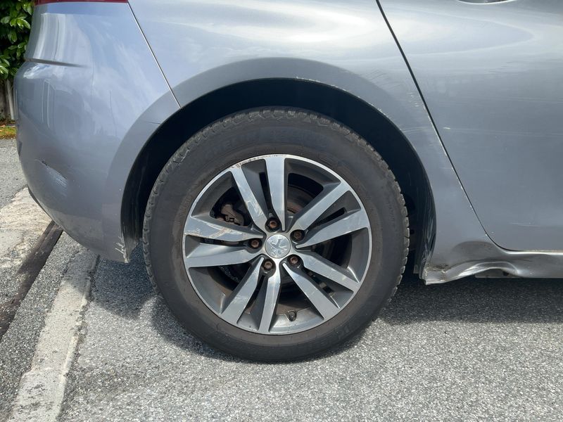 Peugeot 308 1.2 e-THP Allure 2018 – снимка 9