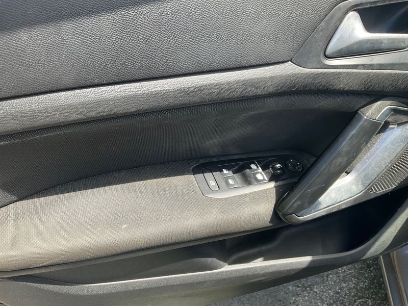 Peugeot 308 1.2 e-THP Allure 2018 – снимка 27