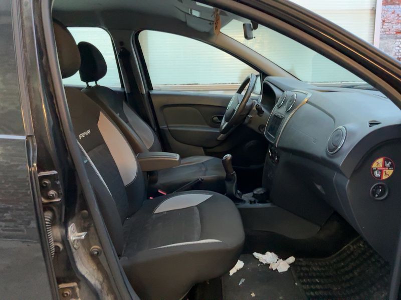 Dacia Sandero 1.5 dCi Stepway Prestige 2013 – снимка 16
