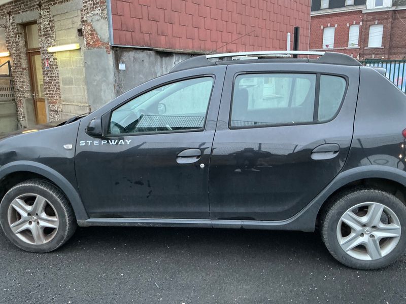 Dacia Sandero 1.5 dCi Stepway Prestige 2013 – снимка 4