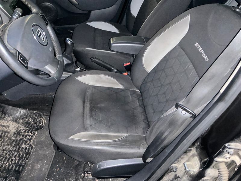 Dacia Sandero 1.5 dCi Stepway Prestige 2013 – снимка 31