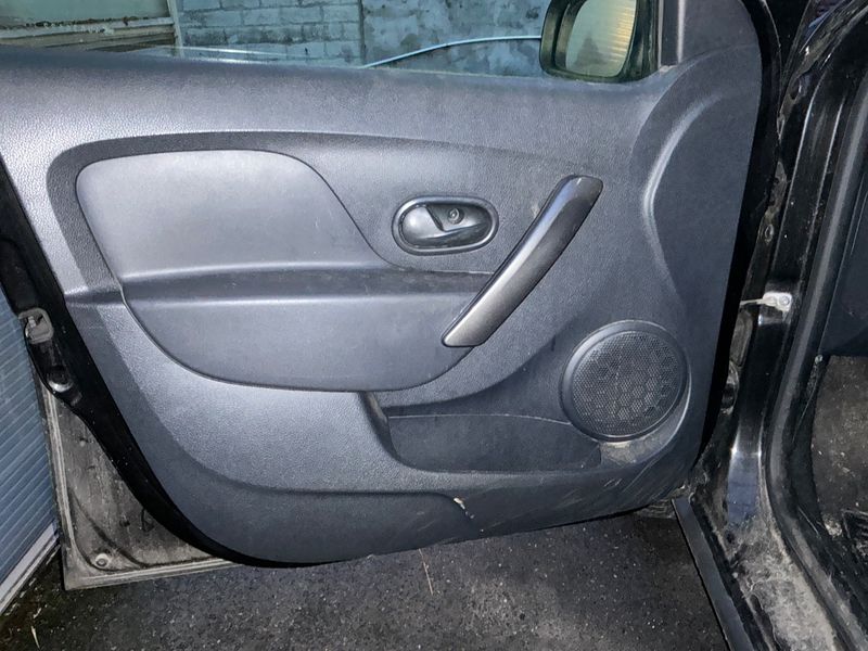 Dacia Sandero 1.5 dCi Stepway Prestige 2013 – снимка 30