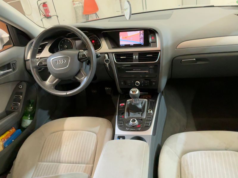 Audi A4 1.8 TFSI Ambiente 2013 – снимка 17
