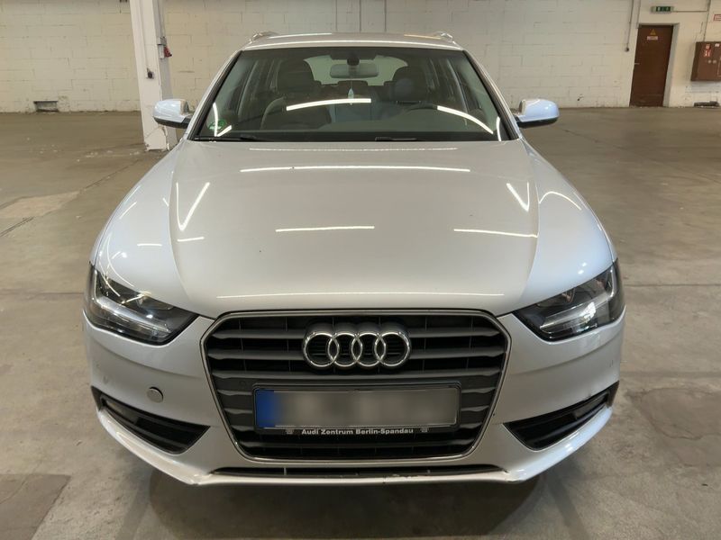 Audi A4 1.8 TFSI Ambiente 2013 – снимка 14