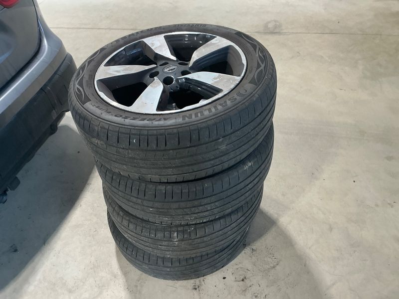 Nissan Qashqai 1.6 dCi N-Connecta 2016 – снимка 15