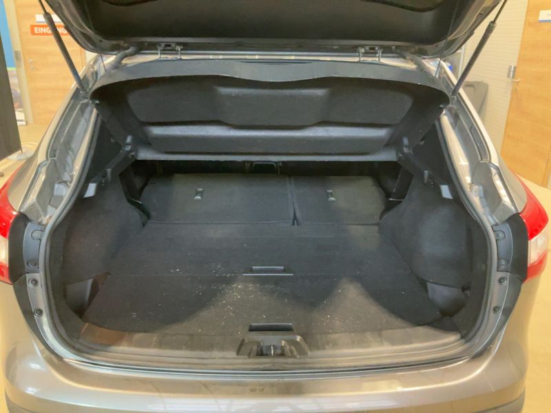 Nissan Qashqai 1.6 dCi N-Connecta 2016 – снимка 16